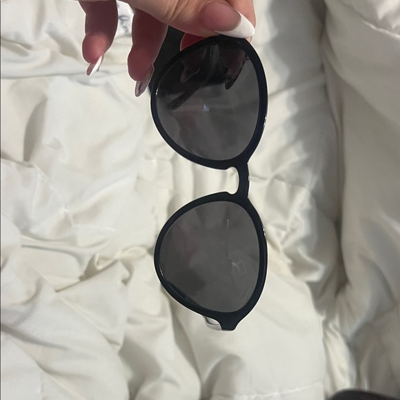 CHANEL Elegant Black Eyewear - Picture 1 of 5